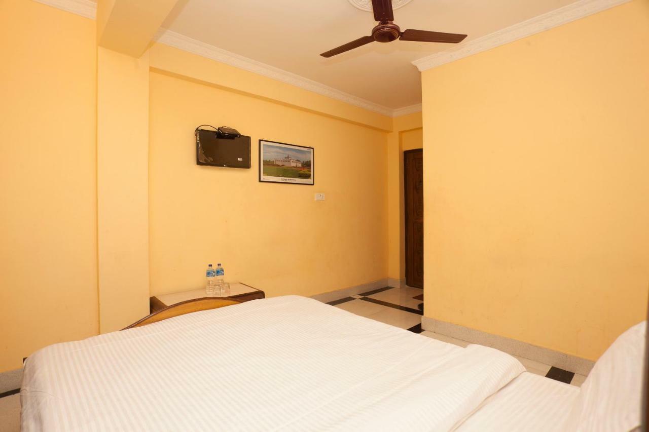 קטמנדו Spot On 397 Hotel Triveni Guest House מראה חיצוני תמונה
